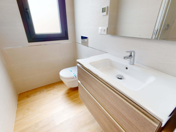 Luxurious 2 Bedroom Bungalow for Sale in Torrevieja, Spain